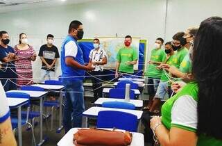 Com nova fase de ensino integral, estudantes e professores passam por curso 