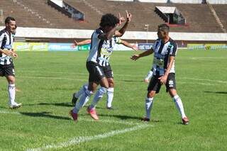 Sexta rodada do Estadual fecha com tr&ecirc;s jogos neste domingo