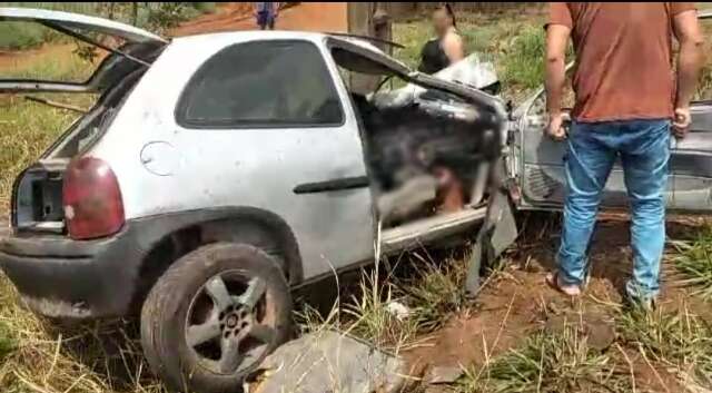 Tr&ecirc;s ocupantes de carro com placas de MS morrem em acidente em Pedro Juan