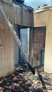 Suspeito de incendiar casa de ex-mulher &eacute; preso em &Aacute;gua Clara