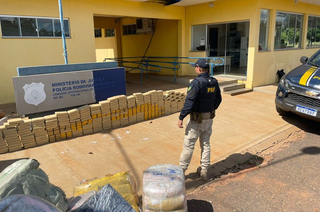 No total, foram apreendidos 267 quilos de cocaína. (Foto: Divulgação/PRF)