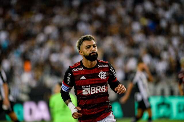 Sem sufoco, Flamengo faz 3 a 1 sobre o Botafogo em cl&aacute;ssico no Nilton Santos 