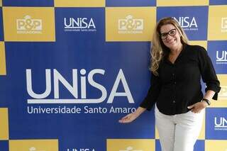 Professora Pricila Souza, gestora dos polos Unisa de Campo Grande e Três Lagoas. (Foto: Kisie Ainoã)