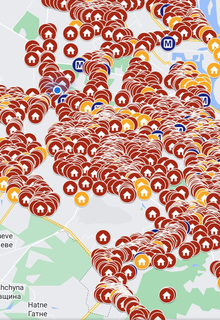 Ícones vermelhos são locais para se abrigar em caso de bombardeio em Kiev, Capital da Ucrânia. (Imagem: Reprodução/Aplicativo)