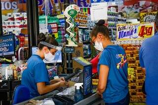 No Brasil, cerca de 11,1% da população apta a trabalhar está sem ocupação formal ou informal. (Foto: Henrique Kawaminami)