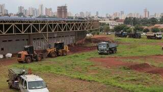 Movimentação na área do futuro Centro de Belas Artes. (Foto: Prefeitura de Campo Grande)