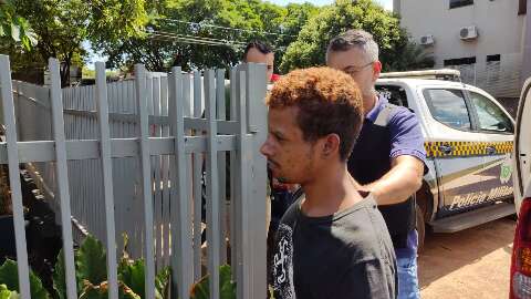 Ladrão que aterroriza bairro é preso depois de ser reconhecido por vizinhos