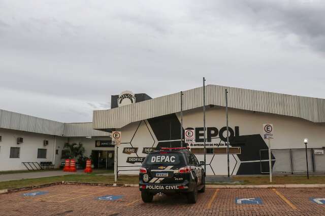 Persegui&ccedil;&atilde;o tem traficante pulando de carro e 1,5 tonelada de droga apreendida