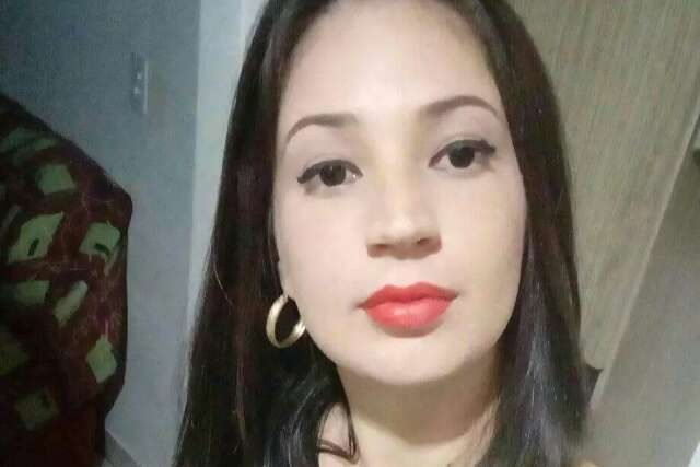 Mulher morre em acidente de moto ap&oacute;s sair de festinha com amigos