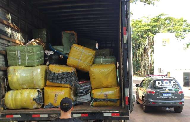 De roupas a &oacute;culos, caminh&atilde;o levava contrabando avaliado em R$ 7 milh&otilde;es