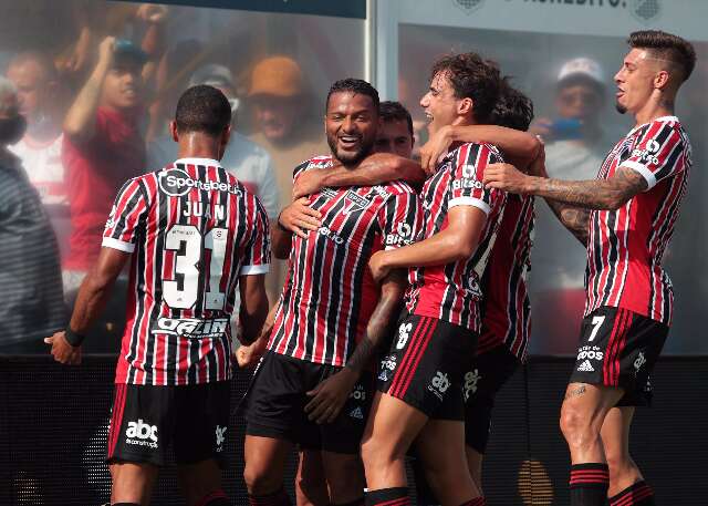 Com gola&ccedil;o no fim, S&atilde;o Paulo vence o &Aacute;gua Santa pelo Paulist&atilde;o 