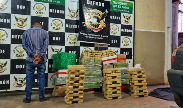 A caminho de Campo Grande, dupla &eacute; flagrada com meia tonelada de maconha 