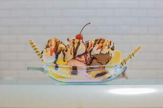 Toda quinta-feira tem promoção do carro-chefe: banana split. (Foto: Cacimba Sorvetes)