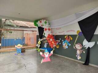 Decoração na Escola Municipal Dr. Eduardo Olímpio Machado