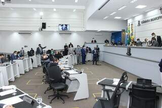 Sessões voltaram ao plenário após um mês no sistema remoto devido à pandemia. (Foto: Arquivo/Izaias Medeiros/CMCG)