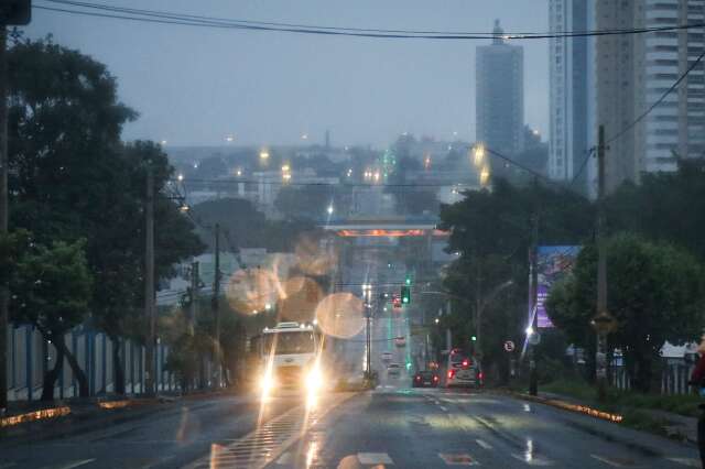 Dia amanhece chuvoso na Capital e previs&atilde;o &eacute; de tempestade em MS