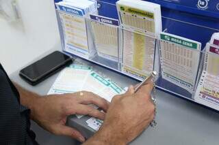 Mega-Sena acumula mais uma vez e agora pagar&aacute; R$ 90 milh&otilde;es 