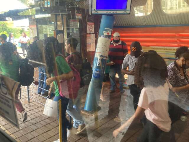 Volta &agrave;s aulas tem refor&ccedil;o de &ocirc;nibus e aten&ccedil;&atilde;o especial para a linha 070