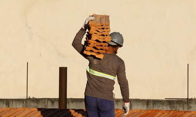 Destaques no PIB nacional, constru&ccedil;&atilde;o e servi&ccedil;os cresceram tamb&eacute;m na Capital