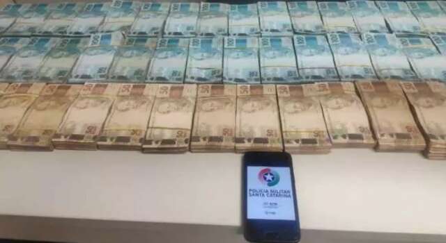 Morador de MS &eacute; preso em SC com R$ 411 mil e documentos falsos 