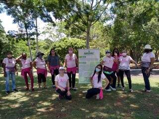 Primeira ação oferecendo aula de dança do ventre para as mulheres, em outubro de 2021. (Foto: Arquivo Pessoal)