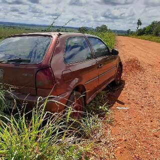 Durante viagem, mulher joga gasolina e atropela idoso 2 vezes em estrada