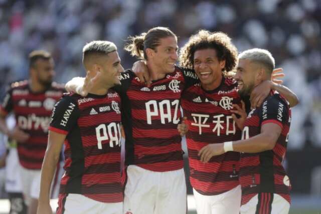 Flamengo faz 2 a 1 sobre o Vasco e garante classifica&ccedil;&atilde;o na Ta&ccedil;a Guanabara