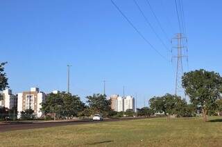 Domingo deve ser ensolarado, mas com pancadas isoladas de chuva durante o dia