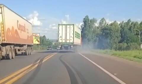 Motorista embriagado &eacute; preso dirigindo em zigue-zague na BR-163