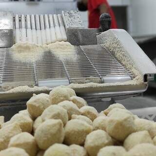 Máquina de coxinhas produz com qualidade. (Foto: Divulgação)