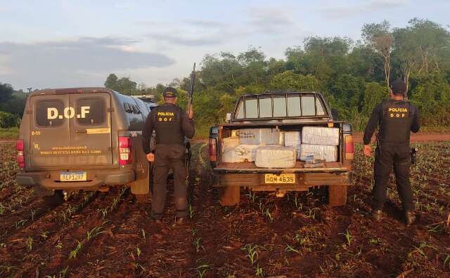 Meia tonelada de coca&iacute;na &eacute; apreendida ao embarcar em avi&atilde;o