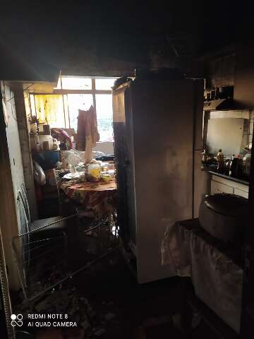 Veja imagens de como ficou apartamento na 15 de Novembro ap&oacute;s inc&ecirc;ndio 