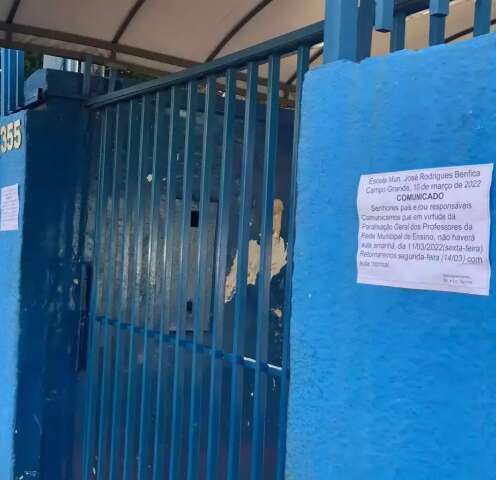Professores cumprem amea&ccedil;a de paralisa&ccedil;&atilde;o e prefeito Marquinhos corta ponto  