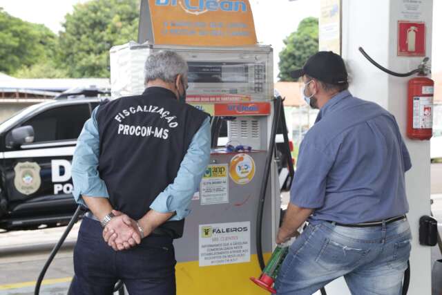 Procon vai &agrave;s ruas da Capital e multa postos de combust&iacute;veis por abuso de pre&ccedil;os