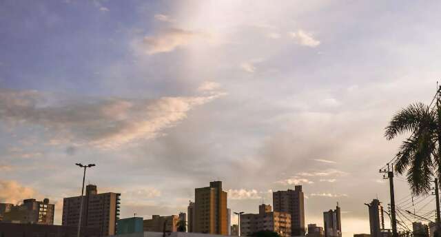Estado tem alerta de tempestades no interior e pancadas de chuva na Capital