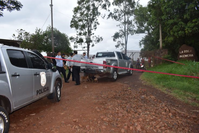 Homem &eacute; morto com dois golpes de faca a 100 metros de casa na fronteira