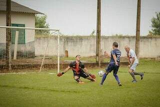 Marquinhos Trad em partida de futebol em São Gabriel do Oeste (Foto: Divulgação/Assessoria)