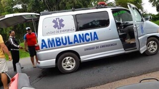 Ambulância foi cercada na estrada e paciente executado por pistoleiros (Foto: Liberación Notícias)
