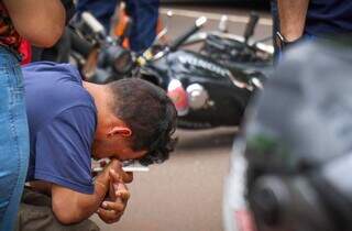 Caminh&atilde;o passa por cima de moto e jovem perde fonte de renda 