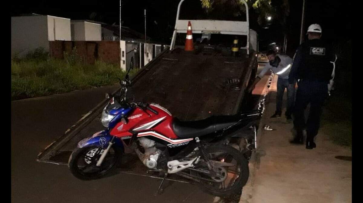 Moto com quase R$ 45 mil em multas é apreendida pela Polícia