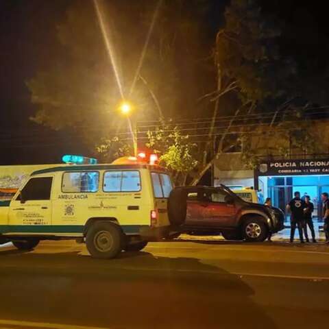 Outra ambul&acirc;ncia &eacute; atacada a tiros em &aacute;rea de guerra do tr&aacute;fico