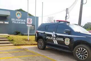 Encapuzados, homens fazem mulher e crian&ccedil;as ref&eacute;ns durante roubo em ch&aacute;cara