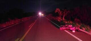Motociclista de 18 anos morre depois de atropelar anta na MS-395