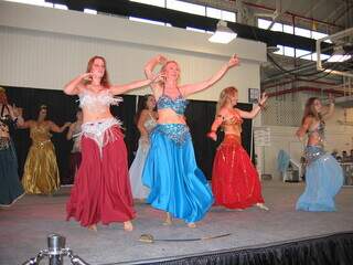Dançarinas do ventre em apresentação. Foto: Ilustração/Wikipedia