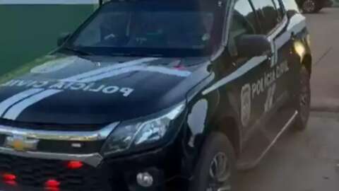 Foragido acusado de matar homem esfaqueado em frente de casa &eacute; preso