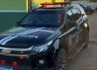 Foragido acusado de matar homem esfaqueado em frente de casa &eacute; preso