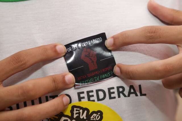 &quot;N&atilde;o somos irrespons&aacute;veis&quot;, dizem pais que denunciaram nazismo e racismo