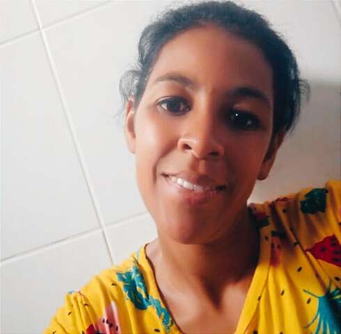 Mulher foi morta a facadas por ex na frente dos filhos