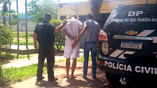 Fabiano Querino foi preso e levado para a Deam. (Foto: Divulgação / PCMS)