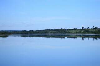 Lago para captação de água fica a 30 km da área urbana e comporta 4 bilhões de litros. (Foto: Arquivo)